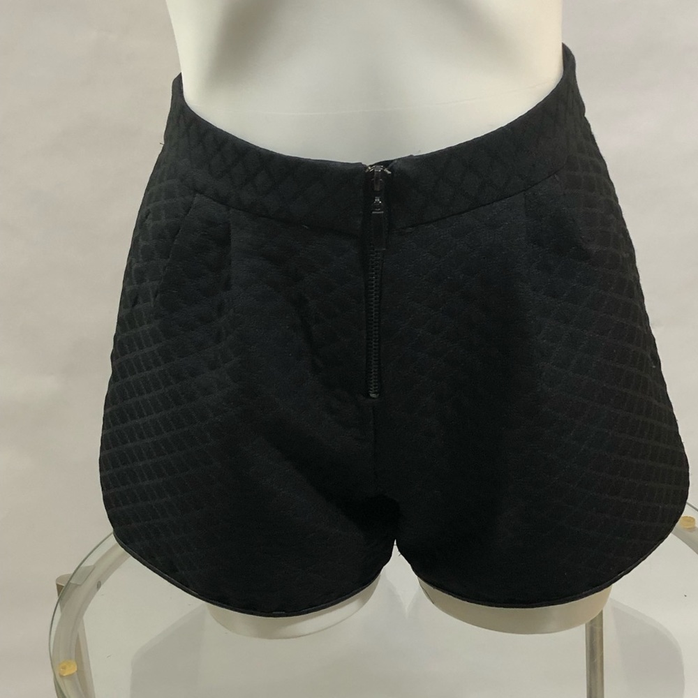 ZARA Mini Quilt High Waist w/ Faux Leather Trim Shorts Sz Small - Picture 4 of 10